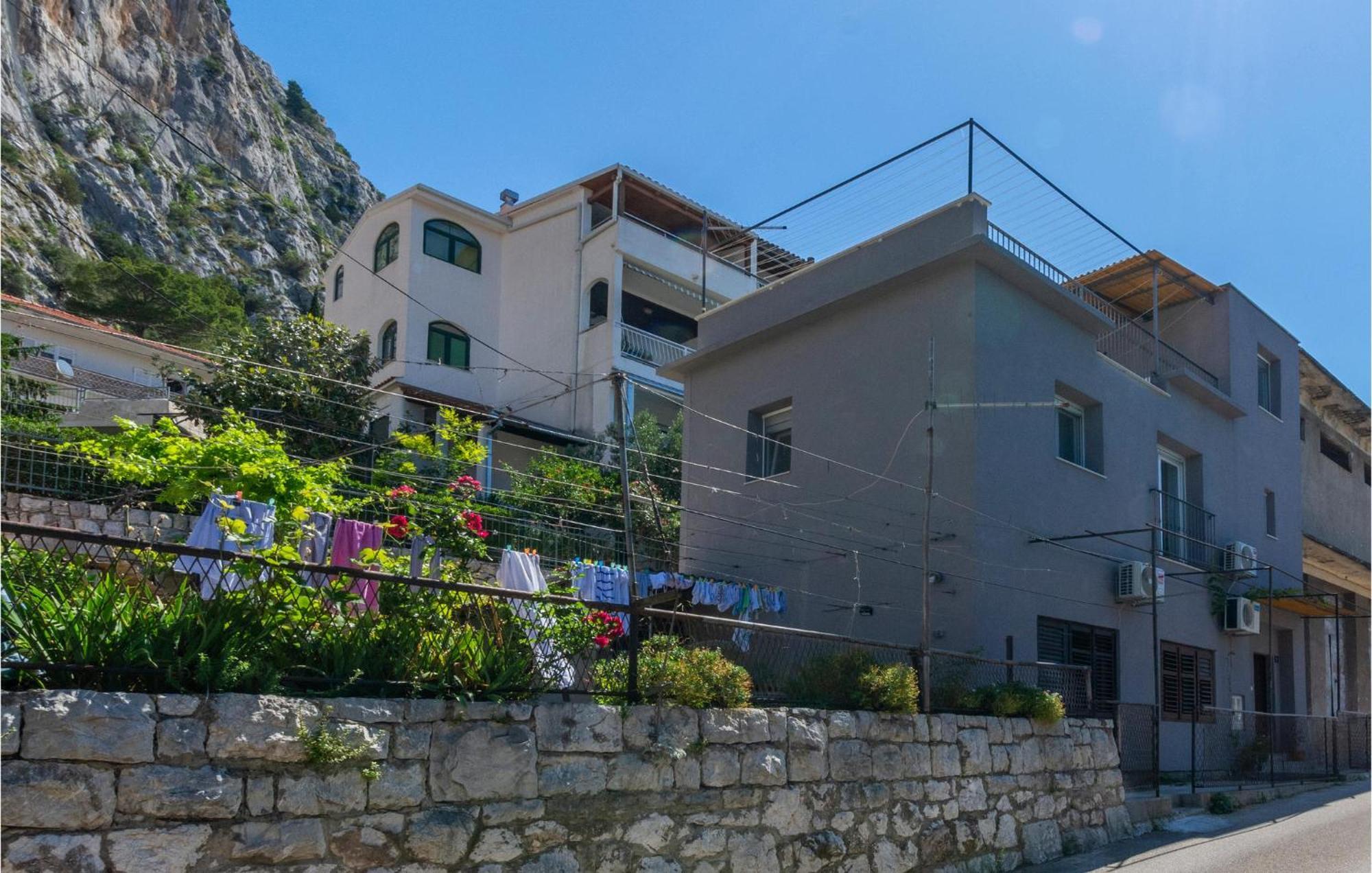 Gorgeous Apartment In Omis With Kitchen Exterior photo